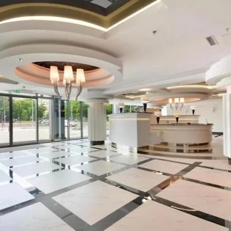 Hanza Tower Silver 20 Pool & Jacussi * Szczecin